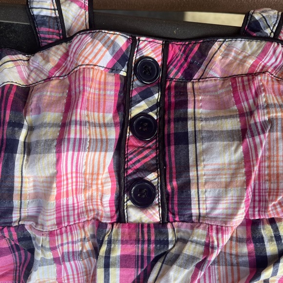 Pink dress with embroidered flowers at the bottom - Picture 3 of 3